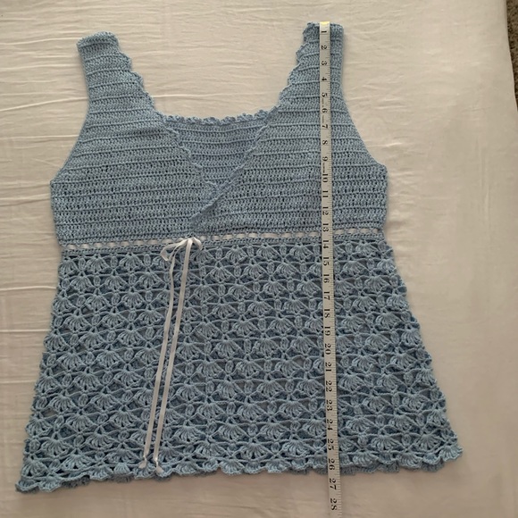 Handmade crochet sleeveless tank in floral stitch. Bamboo yarn. Light Blue. - Picture 4 of 4